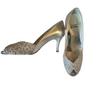 Stuart Weitzman Chantelle Lace Pumps Gold SZ 6 M, Made‎ in Spain, Peep Toe